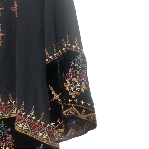 Johnny Was Valea Blouse Embroidered Silk Tunic Blouse Size Medium - Picture 4 of 8